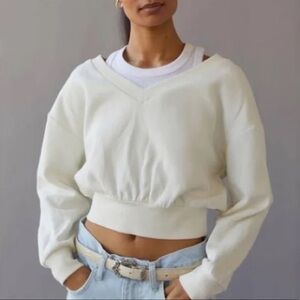 Urban Outfitters - White Cropped Sweatshirt Pullover NEW WITH TAGS